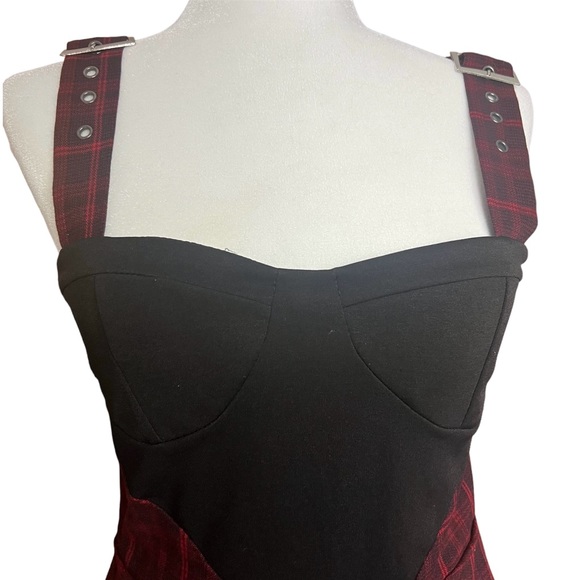 Red and black plaid heart front punk dress with buckle straps - Picture 4 of 12